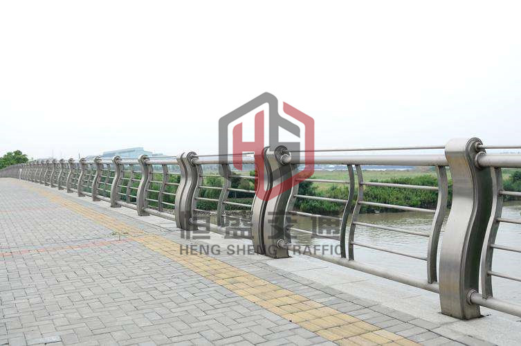 桥梁护栏