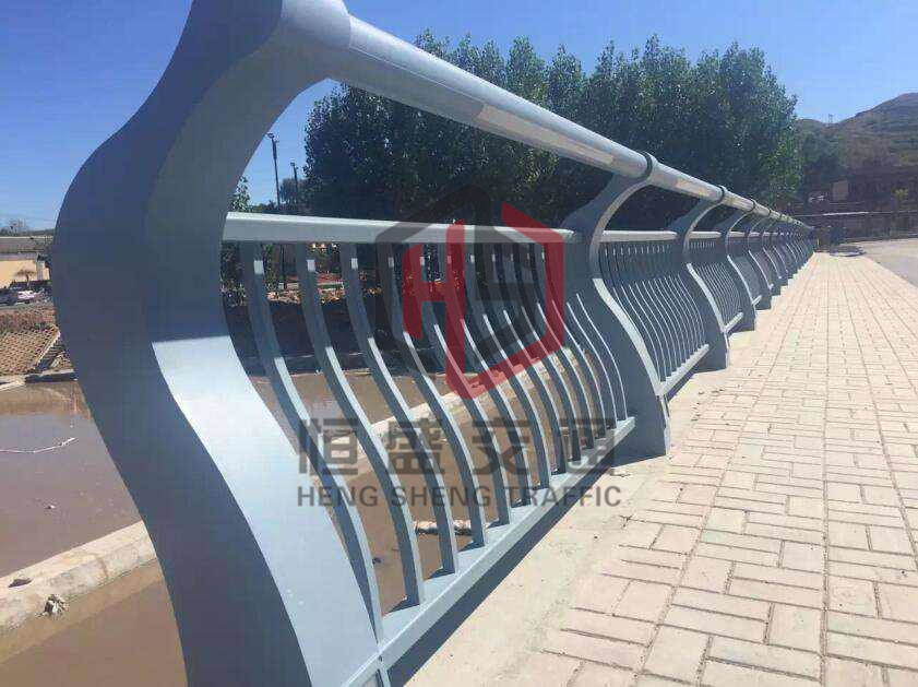 桥梁护栏